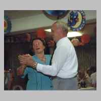 080-2212 11. Treffen vom 6.-8. September 1996 in Loehne - Tanzlieder zum Mitsingen. Selten gab es eine so gute Stimmung.JPG
